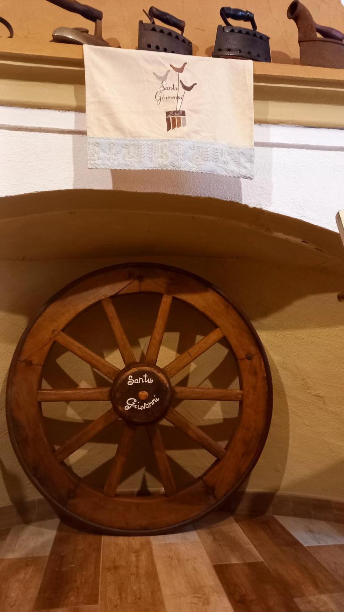 "B&B Santu Giuvanni" Fonni Dış mekan fotoğraf